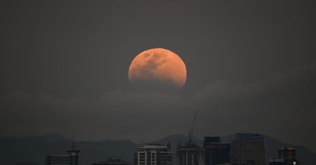 How to See the Partial Lunar Eclipse and Blood Moon on August 27 How to See the Partial Lunar Eclipse and Blood Moon on August 27